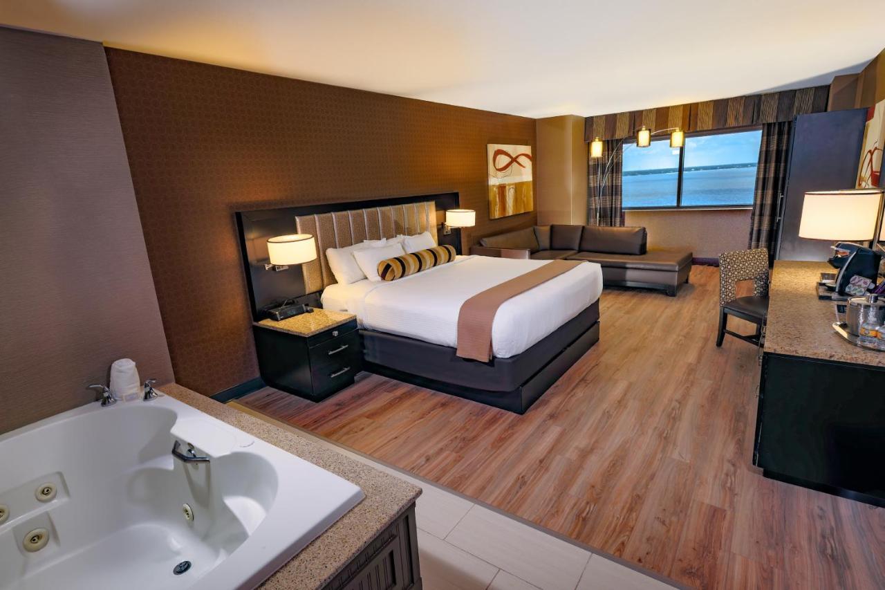 Junior Suite- 1 King Bed